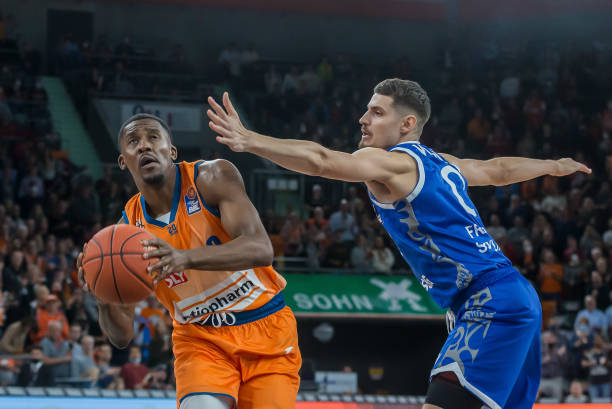 队的战略和 队的战略和